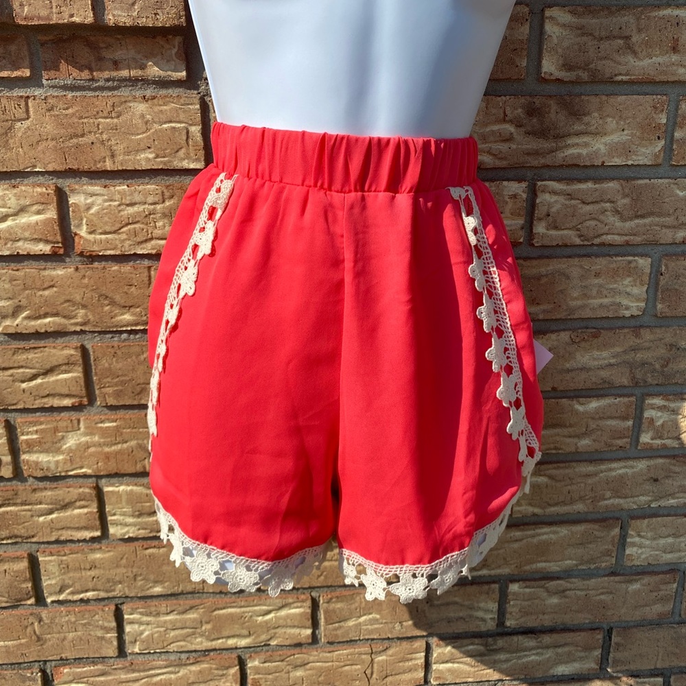 Coral Shorts with Ivory Floral Trim sz S NWT